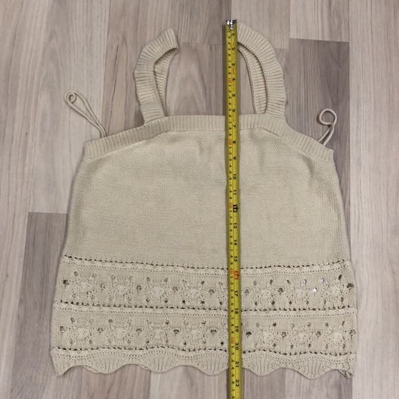 Crocheted cropped camisole - Picture 3 of 6